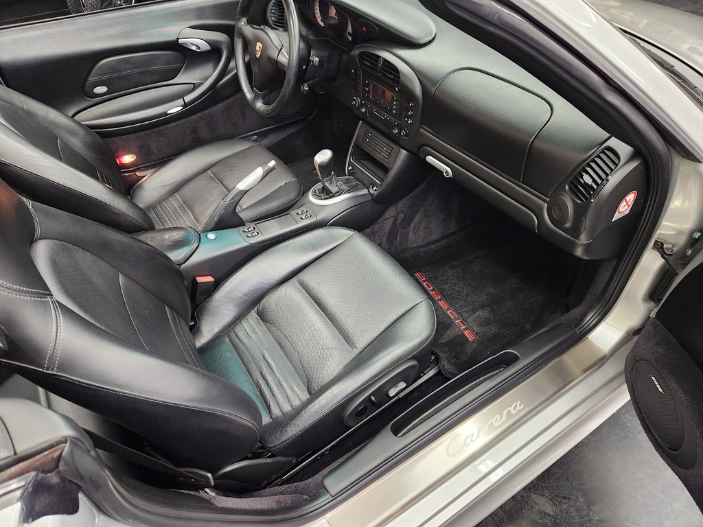 2003 Porsche 911 Image 20