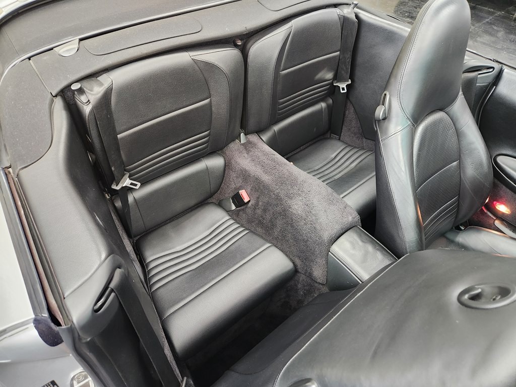 2003 Porsche 911 Image 23