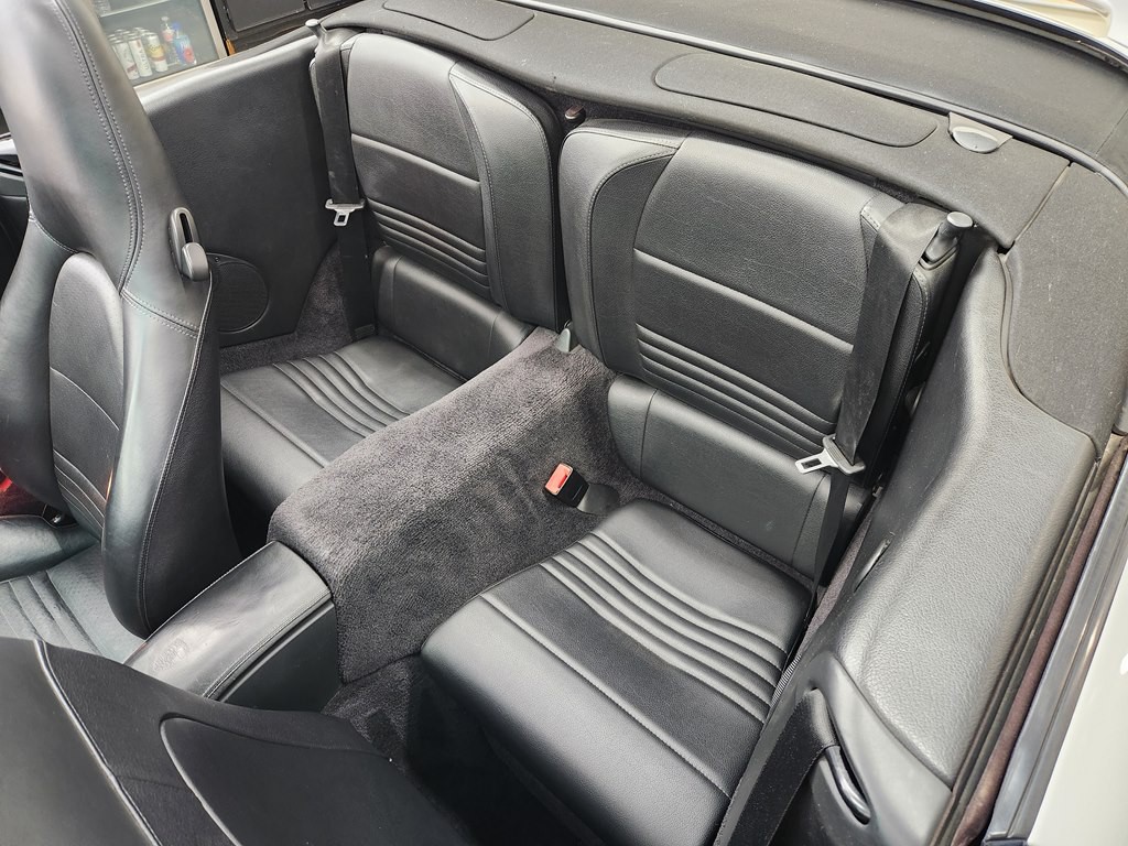 2003 Porsche 911 Image 24