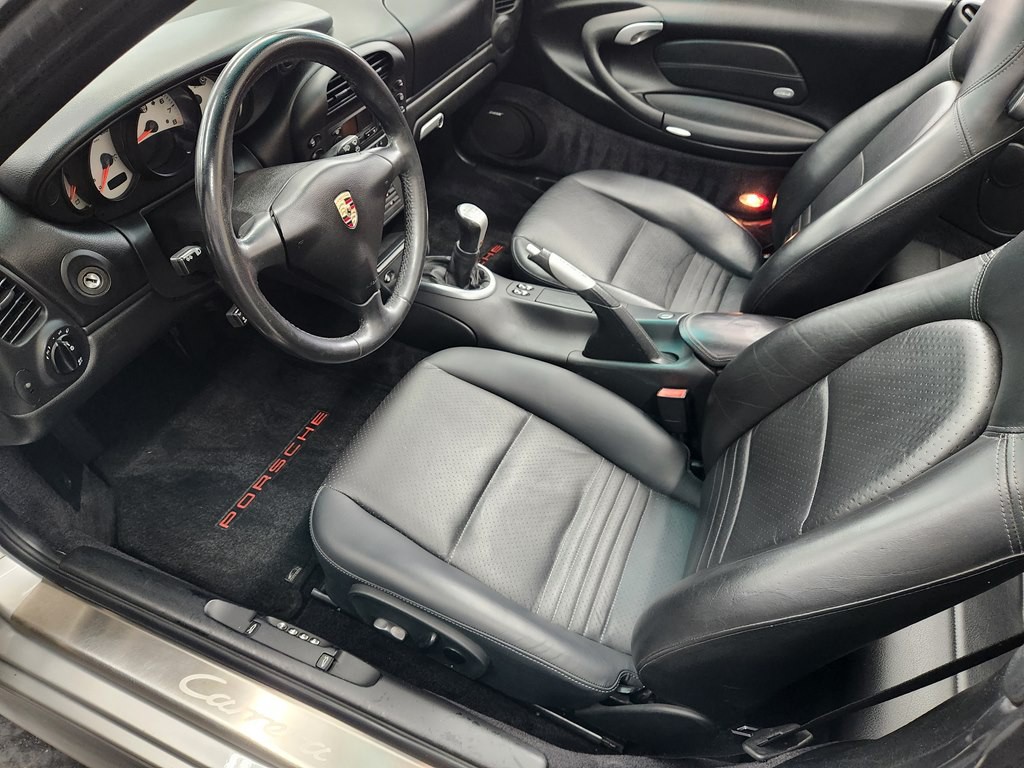 2003 Porsche 911 Image 25