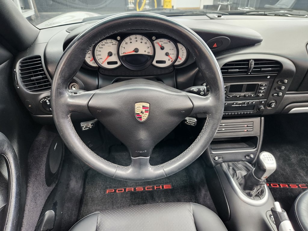 2003 Porsche 911 Image 30