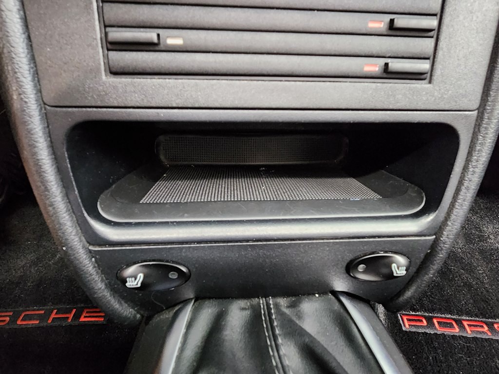 2003 Porsche 911 Image 32