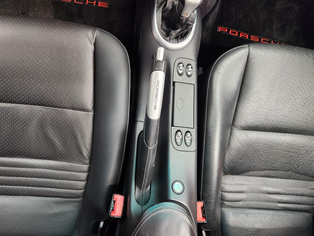 2003 Porsche 911 Image 37