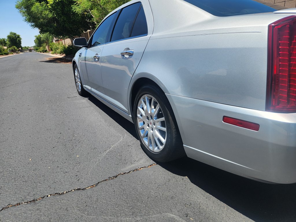 2011 Cadillac STS Image 9