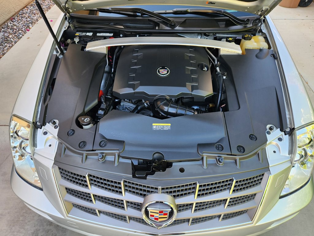 2011 Cadillac STS Image 15