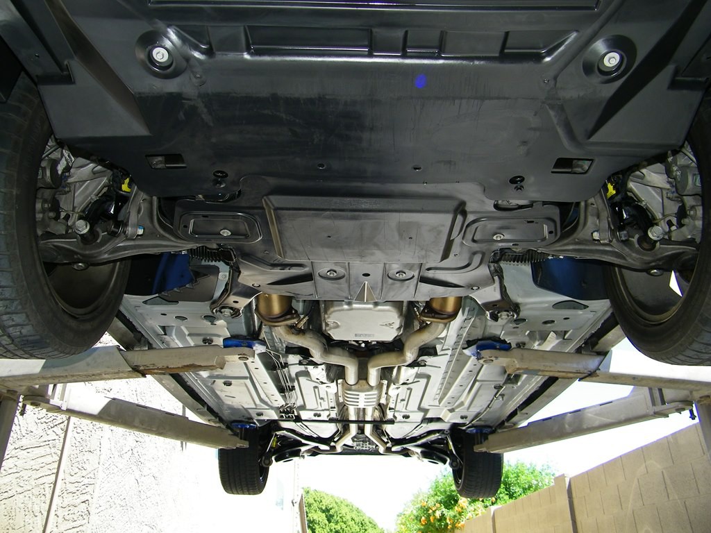 2011 Cadillac STS Image 16