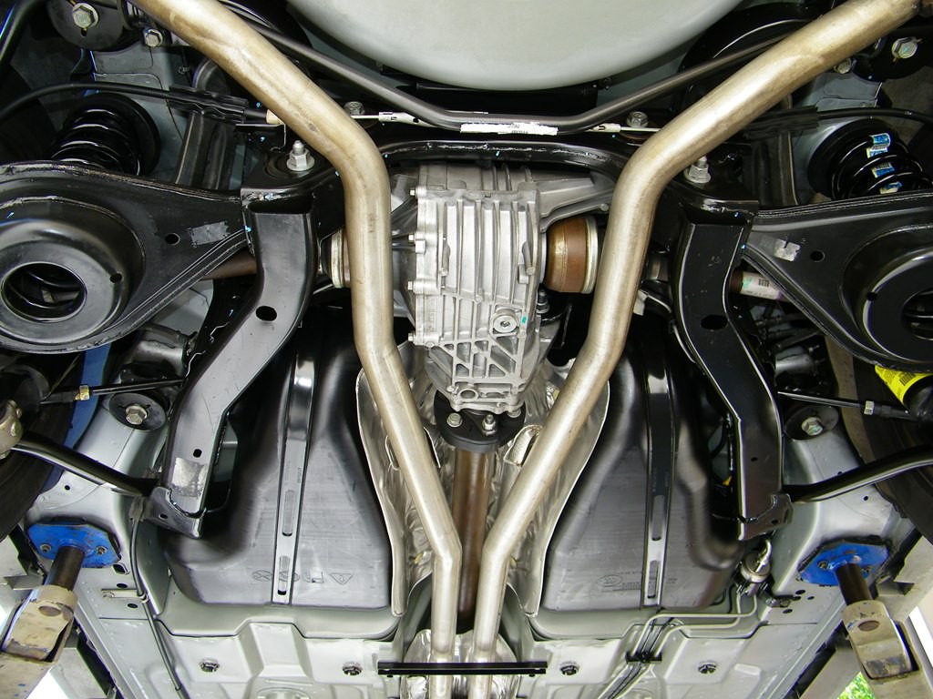 2011 Cadillac STS Image 18