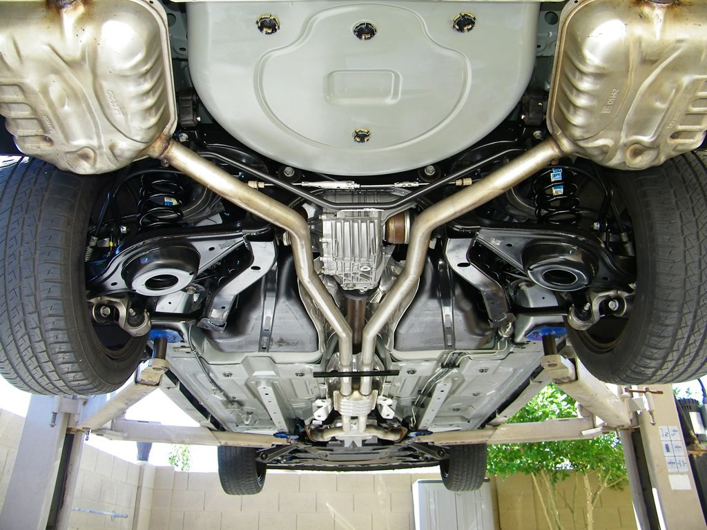 2011 Cadillac STS Image 19