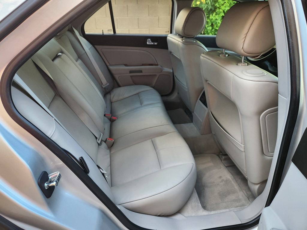 2011 Cadillac STS Image 25