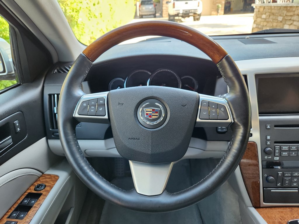 2011 Cadillac STS Image 35