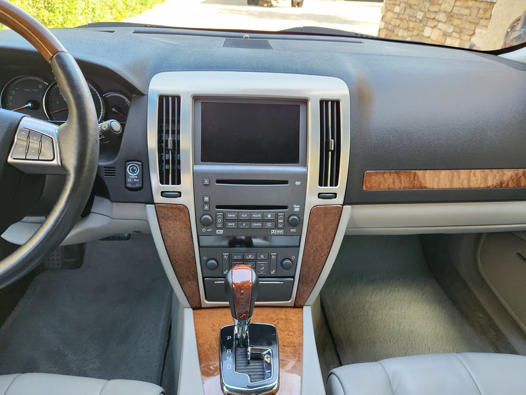 2011 Cadillac STS Image 40