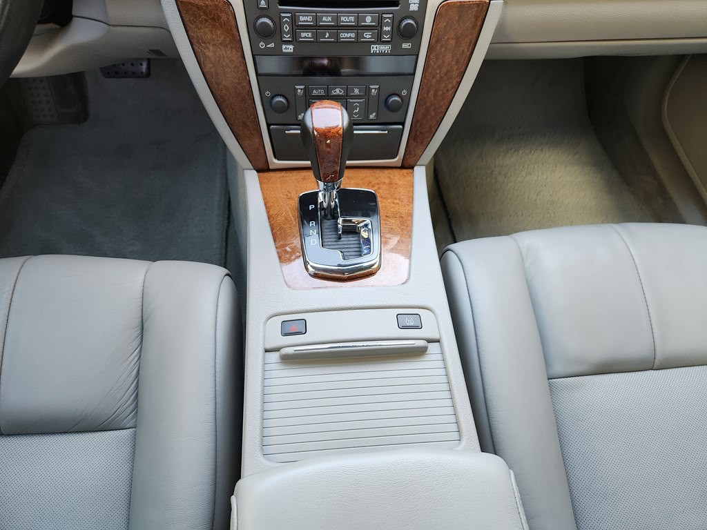 2011 Cadillac STS Image 44