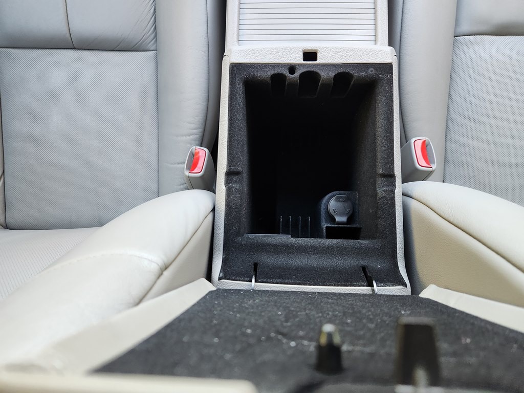 2011 Cadillac STS Image 46