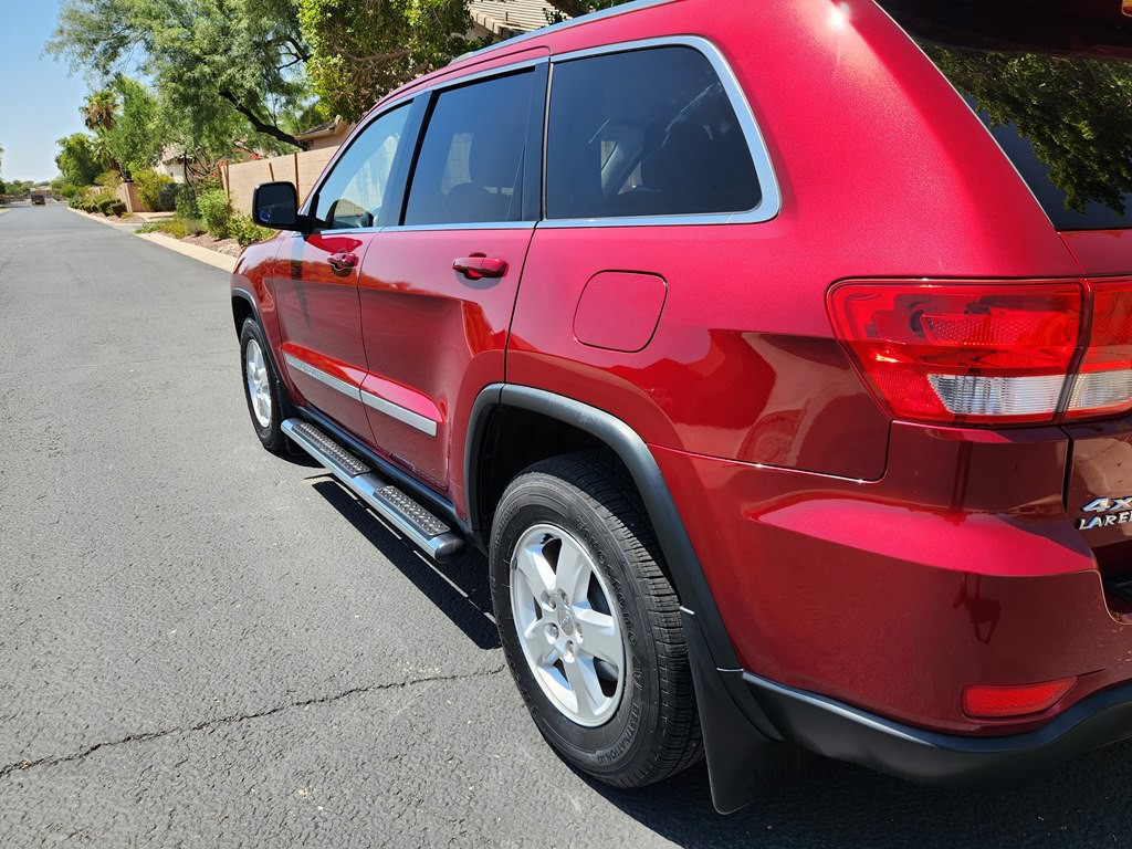 2012 Jeep Grand Cherokee Image 12