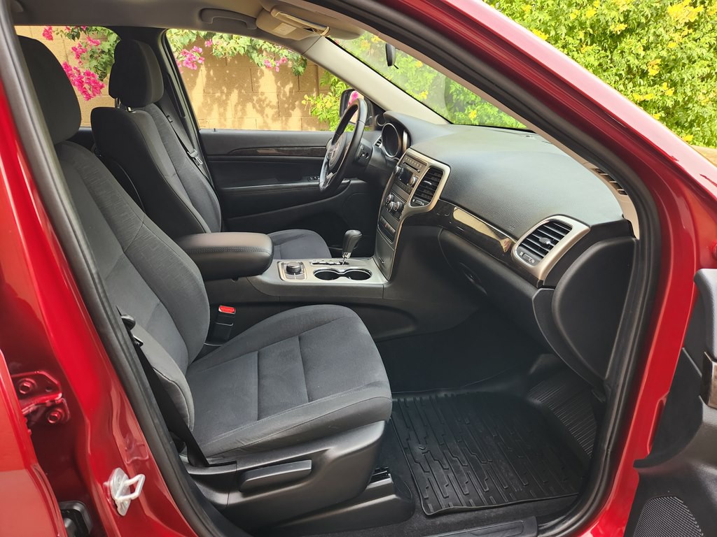 2012 Jeep Grand Cherokee Image 19