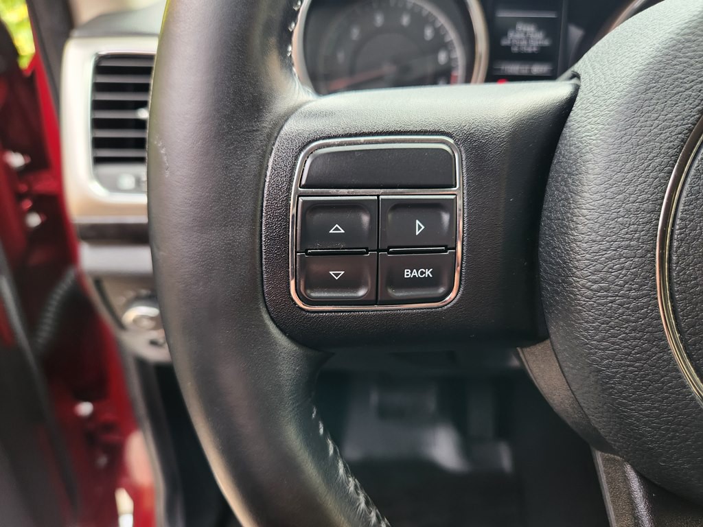 2012 Jeep Grand Cherokee Image 32
