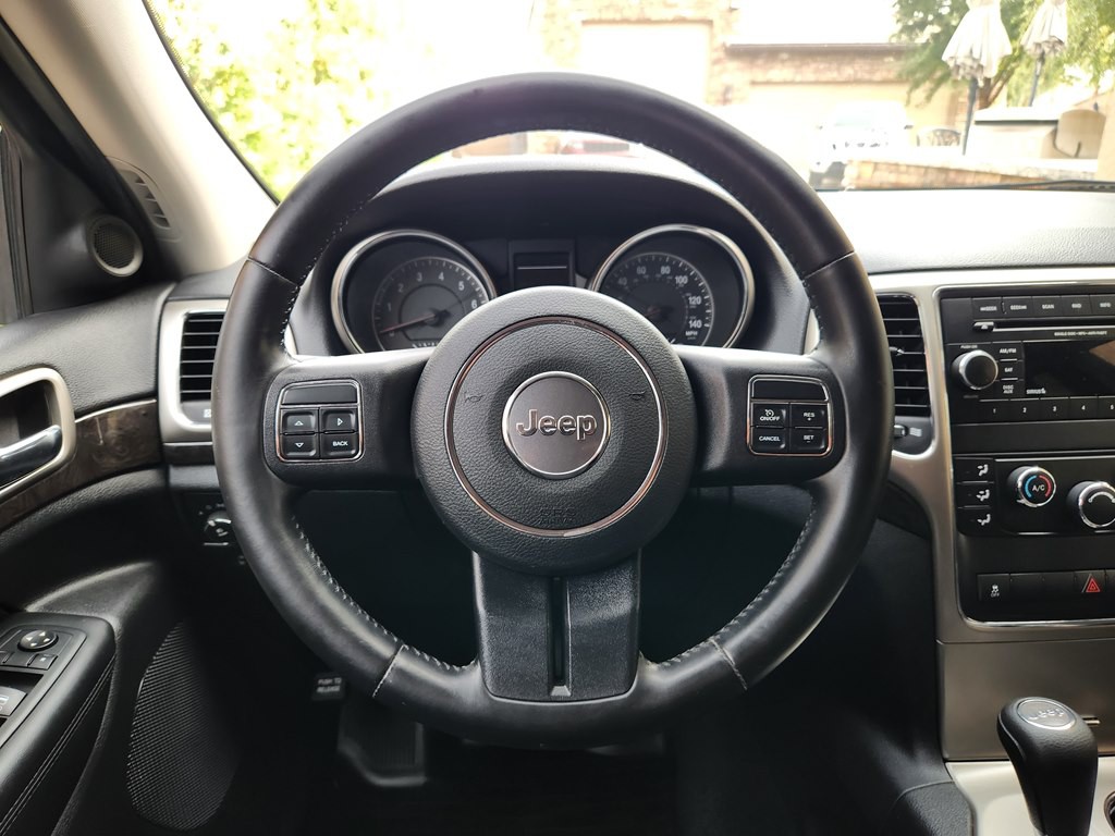 2012 Jeep Grand Cherokee Image 33