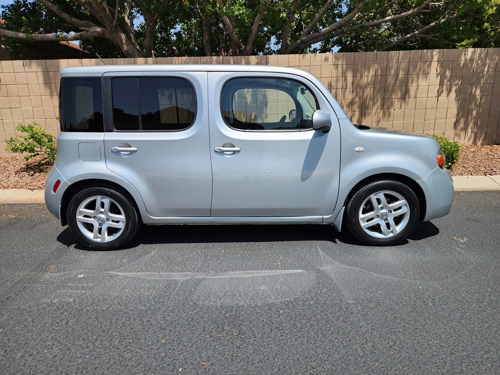 2013 Nissan Cube Image 2