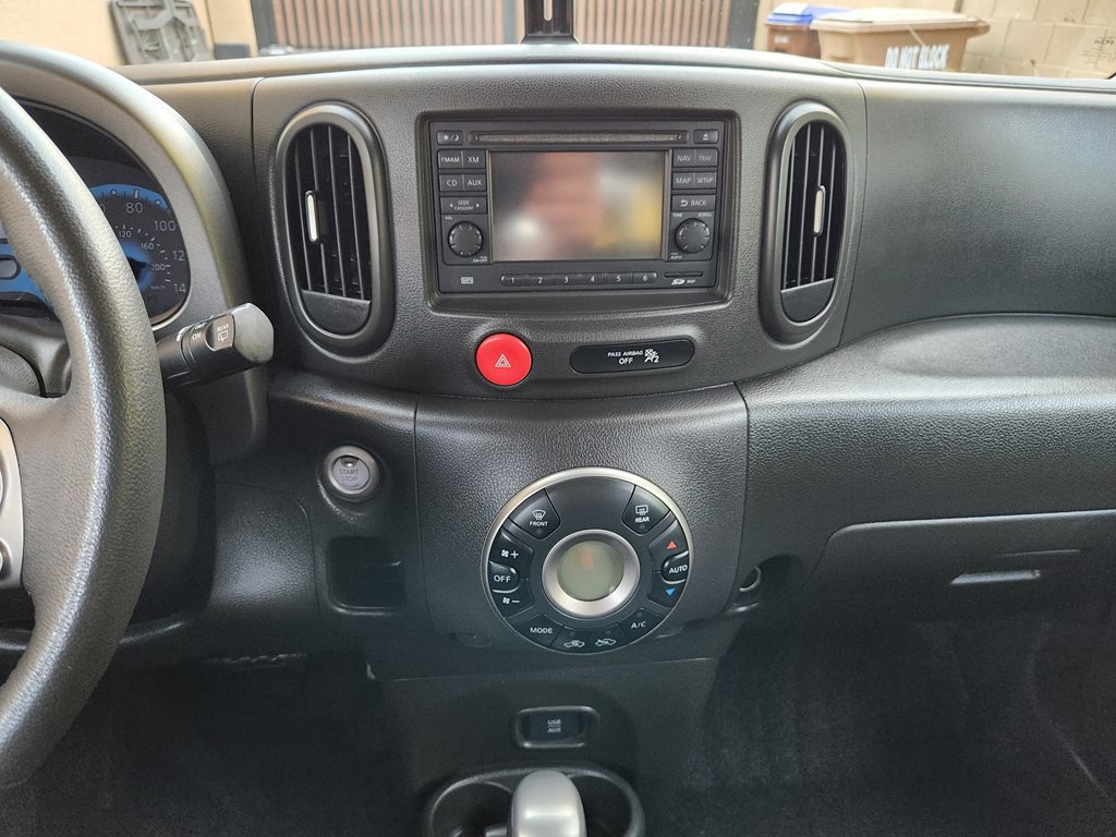 2013 Nissan Cube Image 40