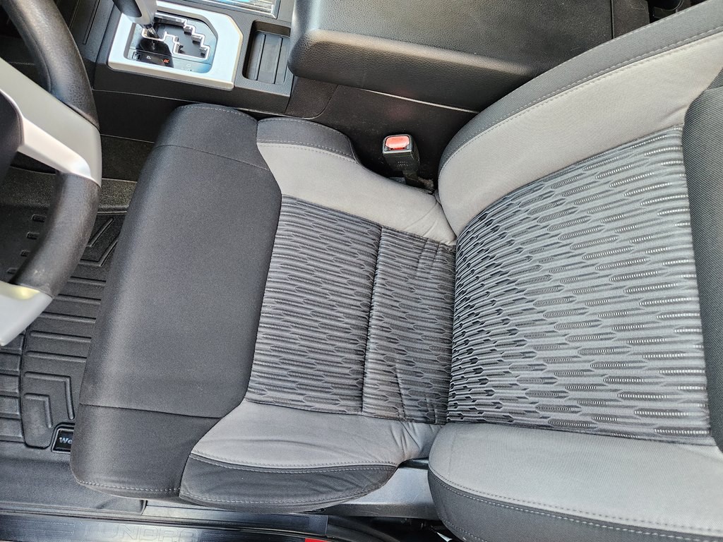 2015 Toyota Tundra Image 35