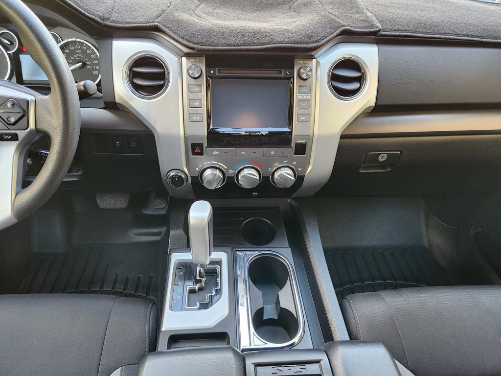 2015 Toyota Tundra Image 43