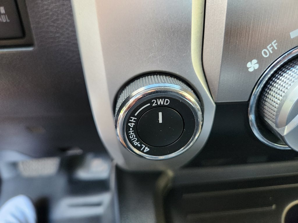 2015 Toyota Tundra Image 46