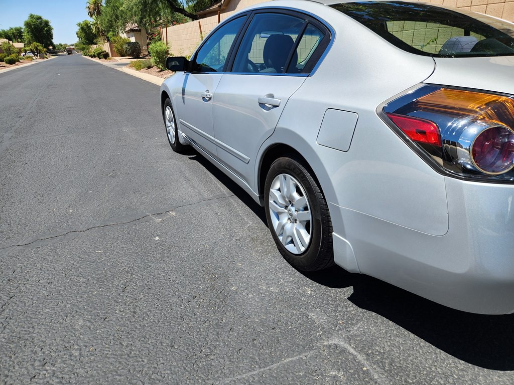 2011 Nissan Altima Image 3