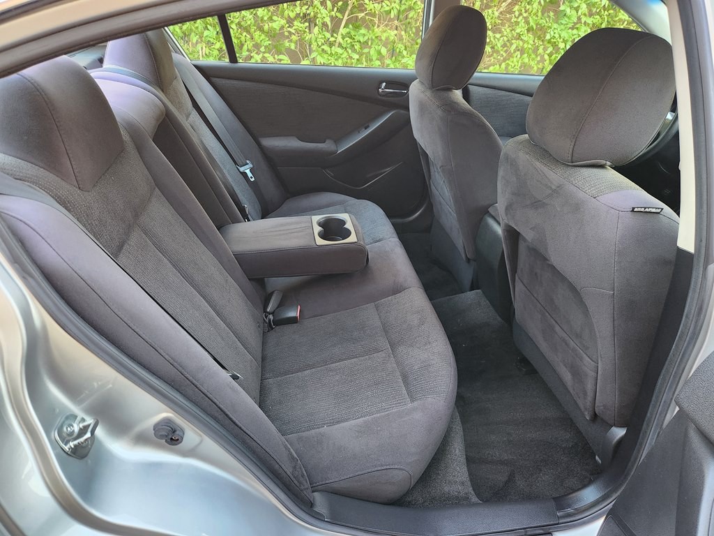 2011 Nissan Altima Image 22