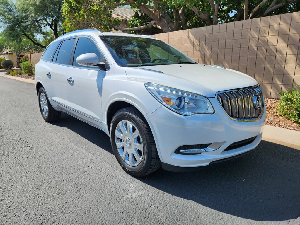 2017 Buick Enclave Image 1