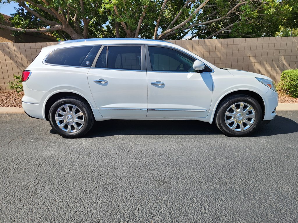 2017 Buick Enclave Image 2