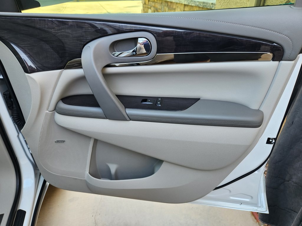 2017 Buick Enclave Image 28