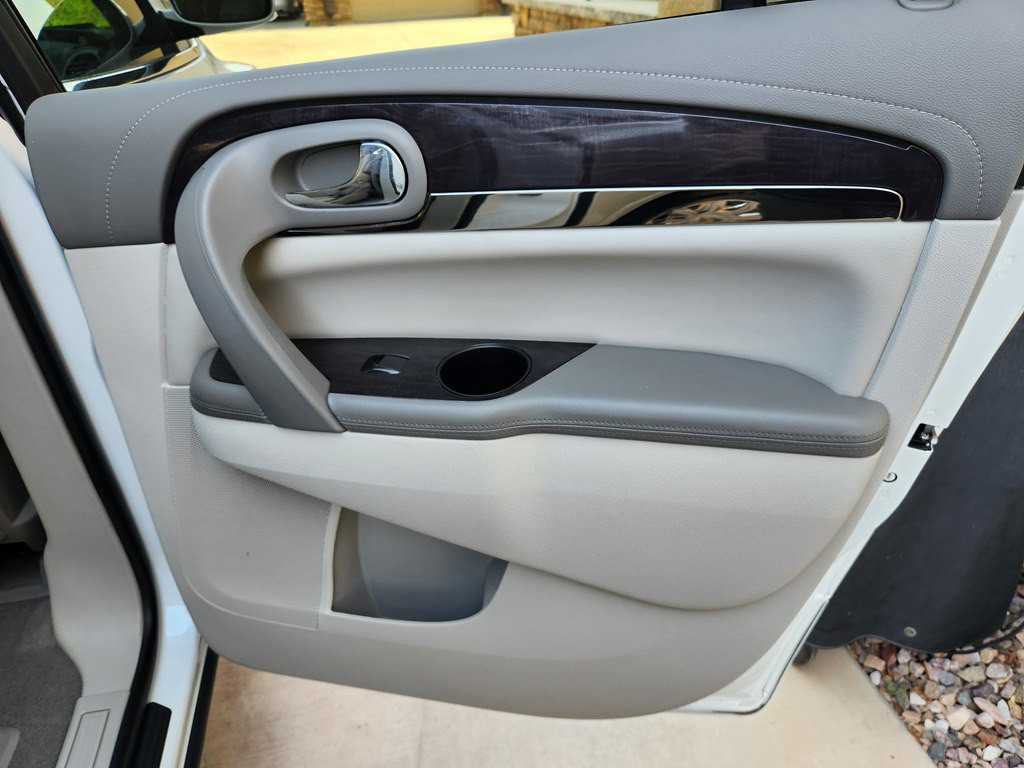 2017 Buick Enclave Image 31