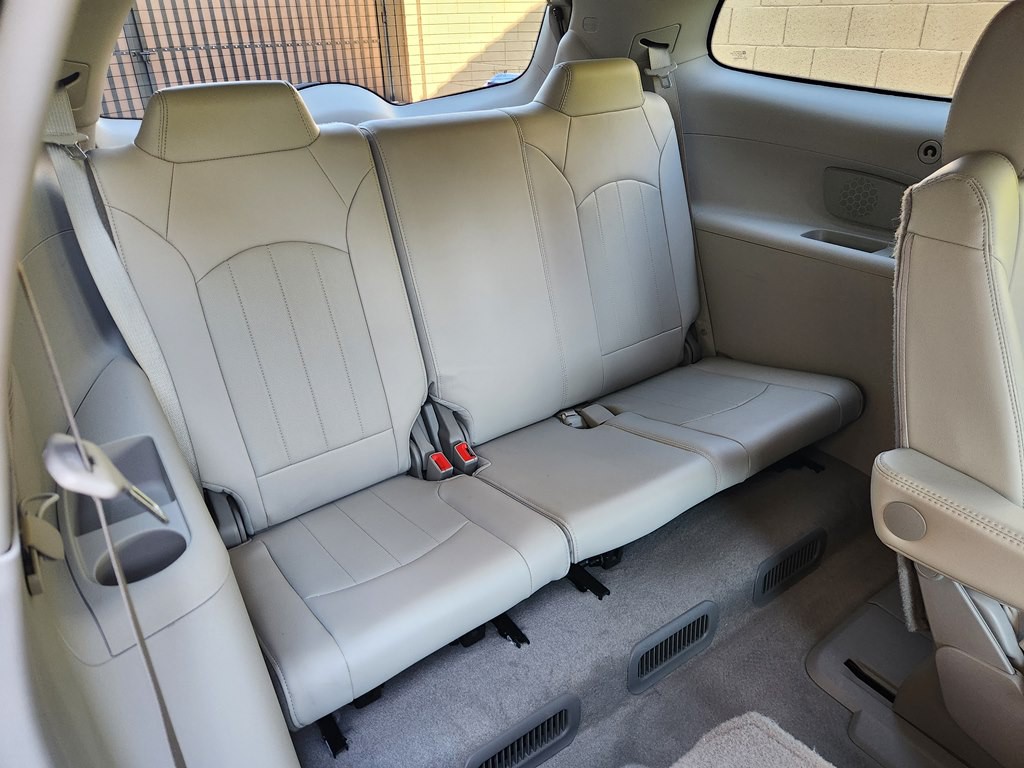 2017 Buick Enclave Image 32
