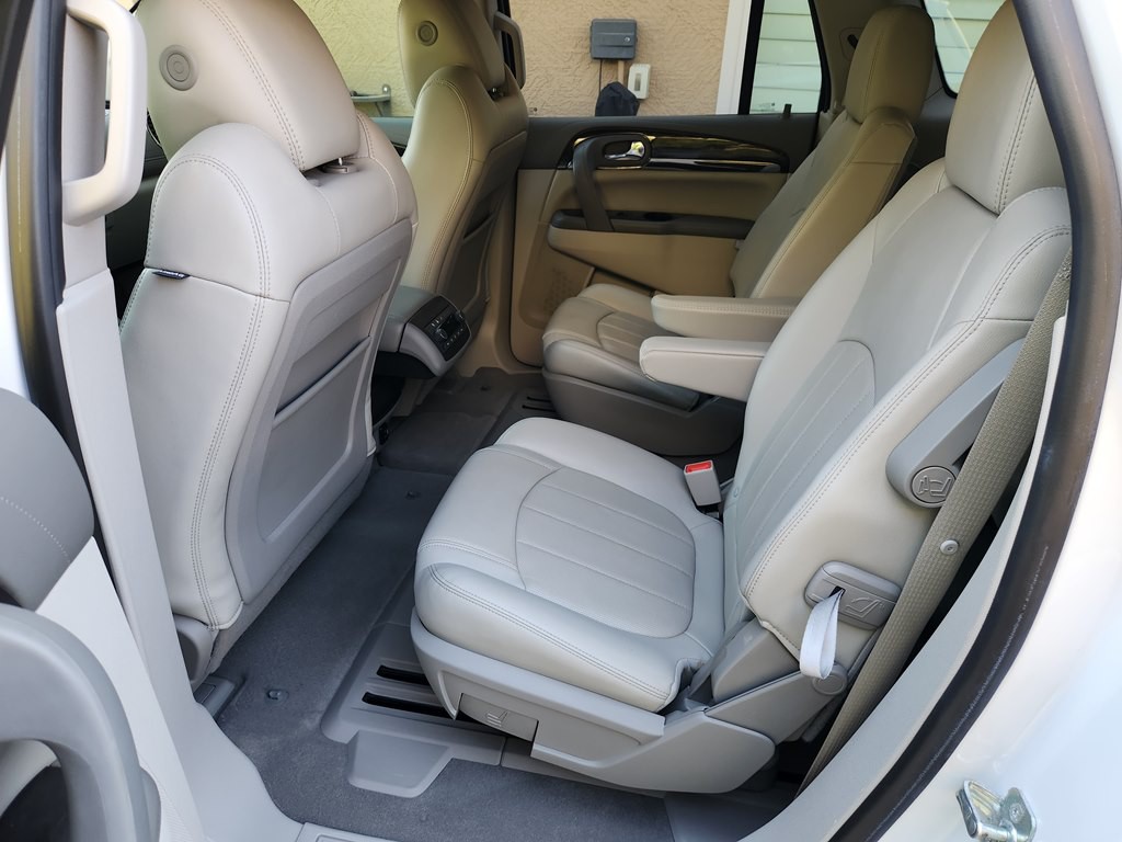 2017 Buick Enclave Image 34