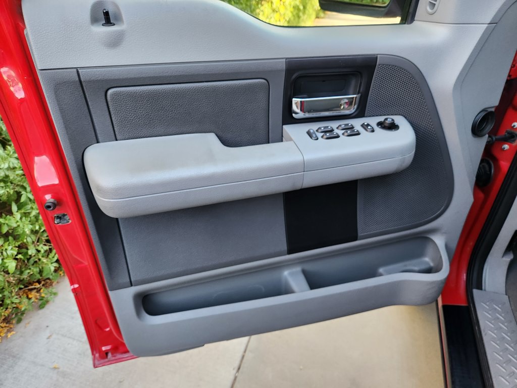 2004 Ford F-150 Image 31