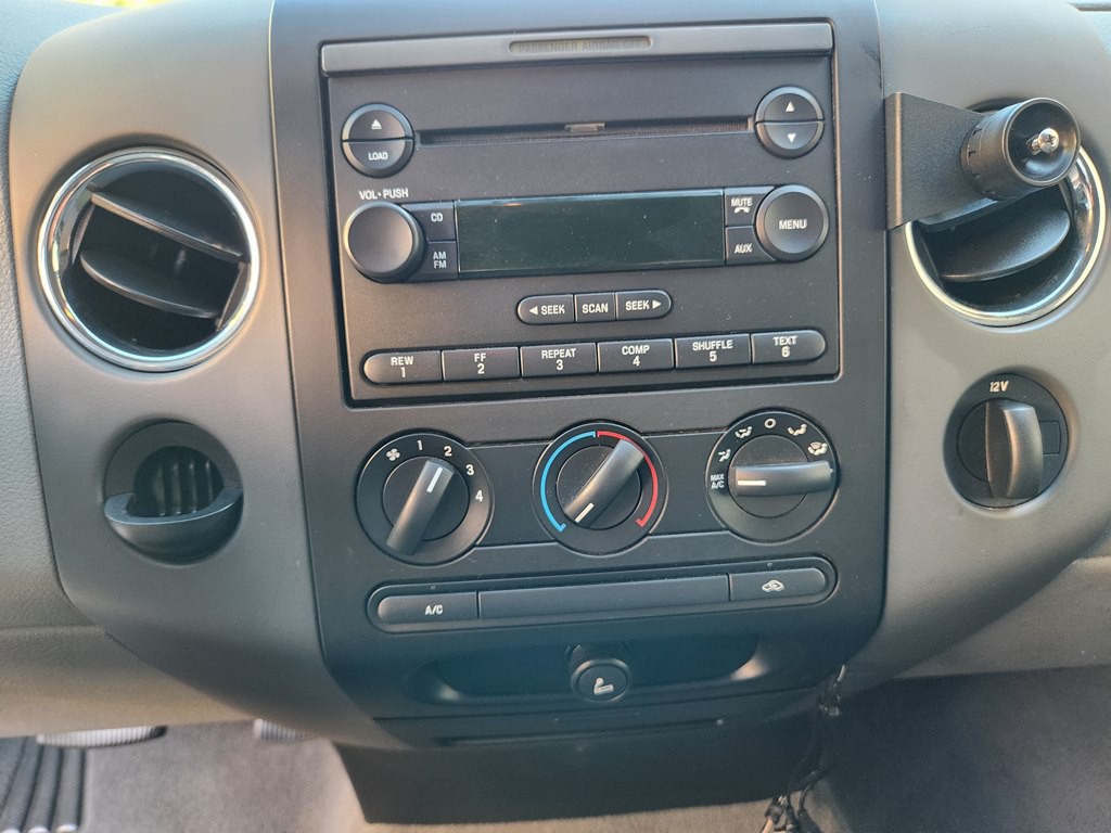 2004 Ford F-150 Image 41