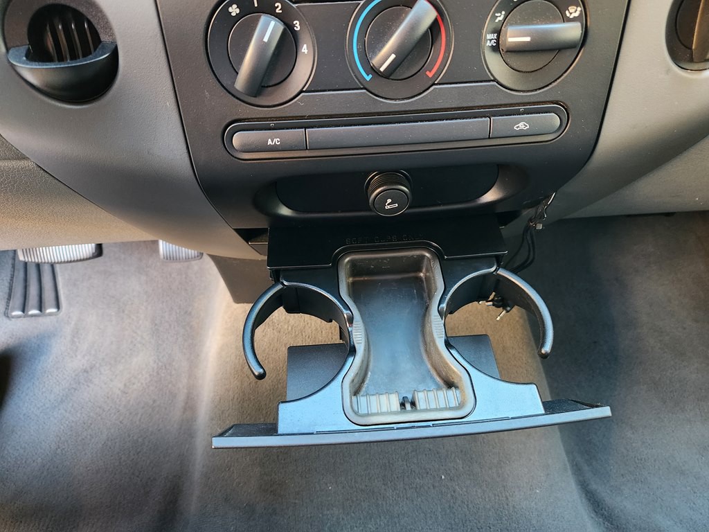 2004 Ford F-150 Image 42