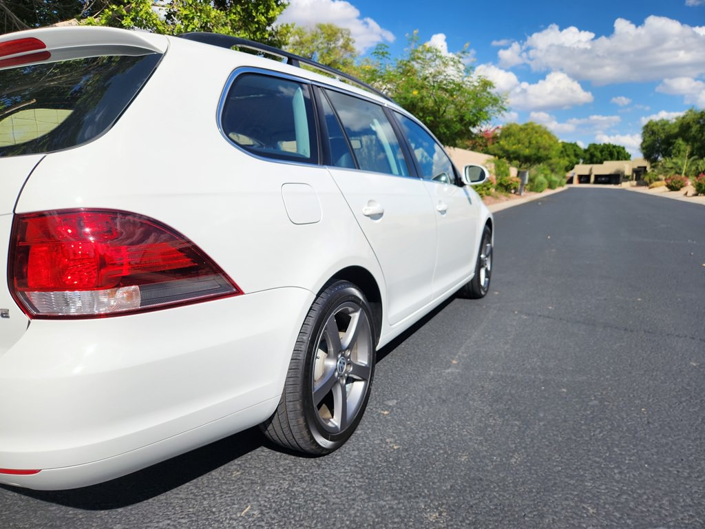 2010 Volkswagen Jetta Image 4