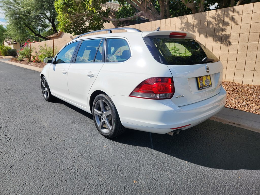 2010 Volkswagen Jetta Image 12