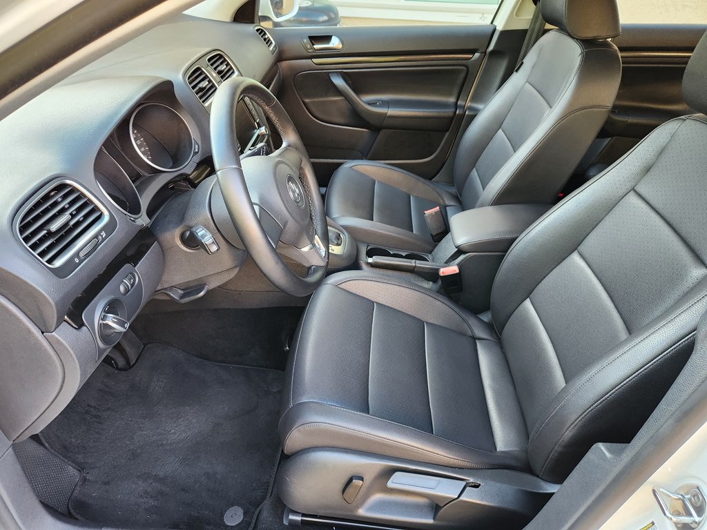 2010 Volkswagen Jetta Image 30
