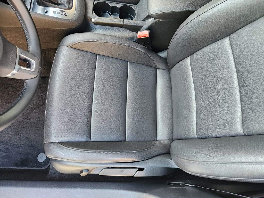 2010 Volkswagen Jetta Image 31
