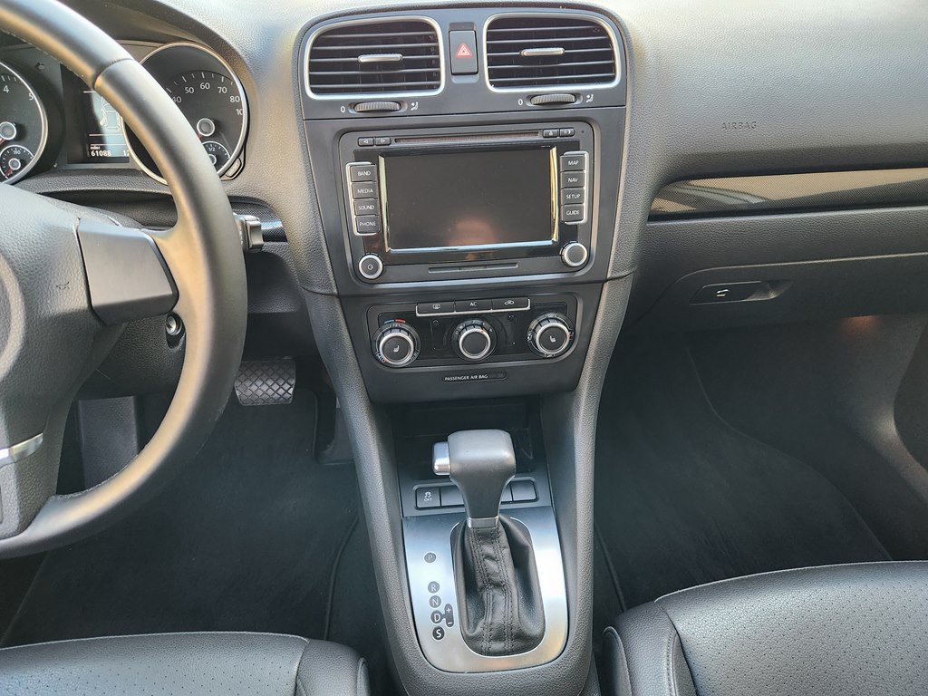 2010 Volkswagen Jetta Image 38