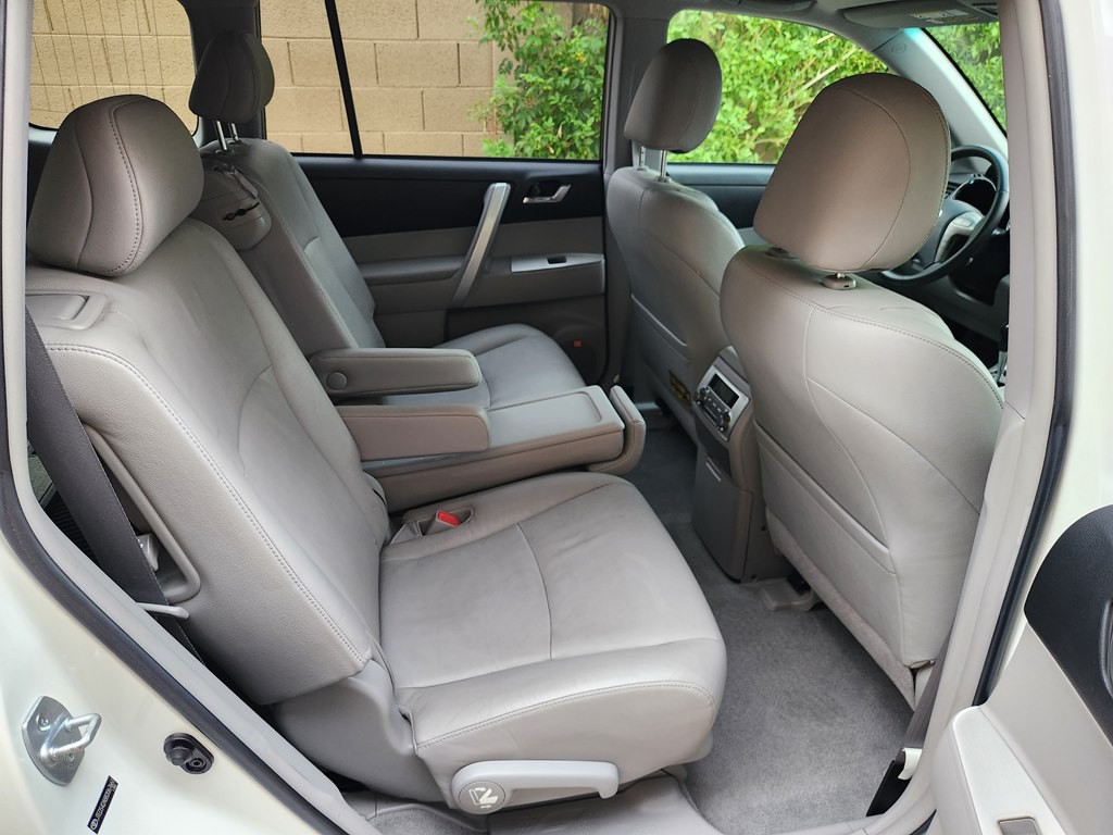 2008 Toyota Highlander Image 28