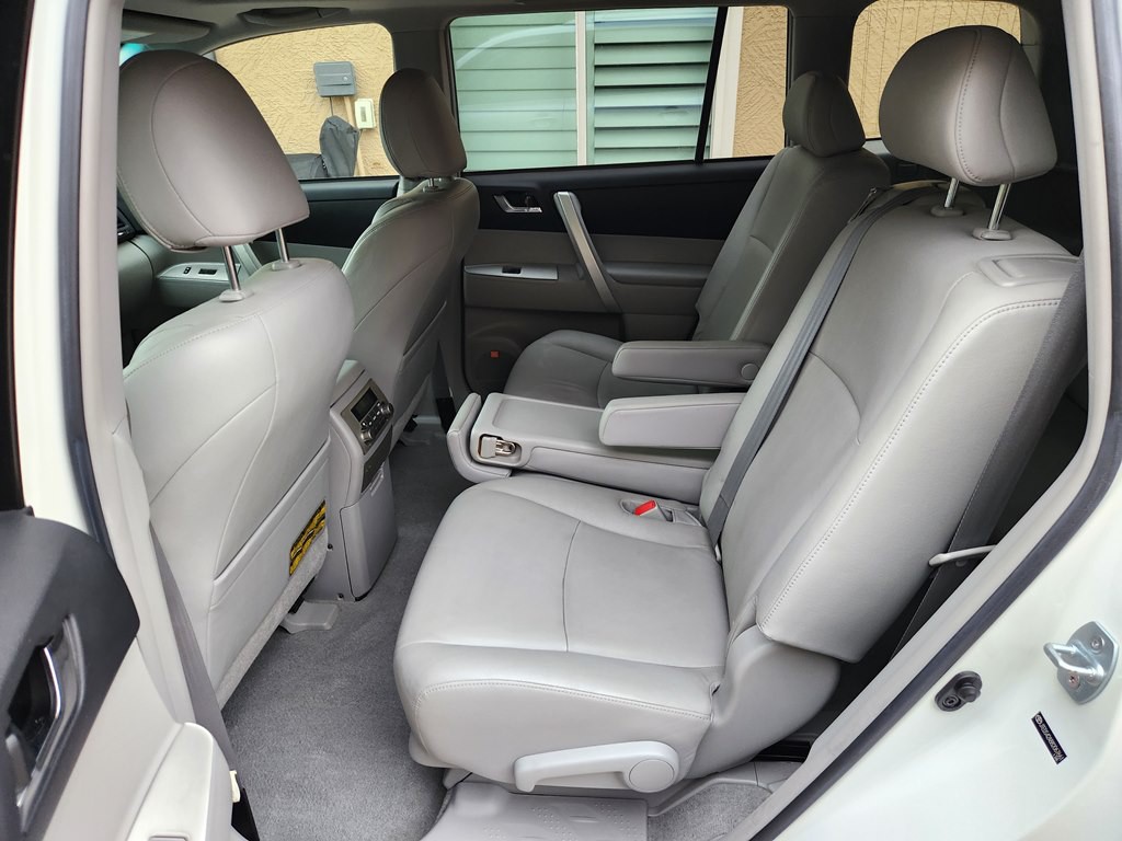 2008 Toyota Highlander Image 32