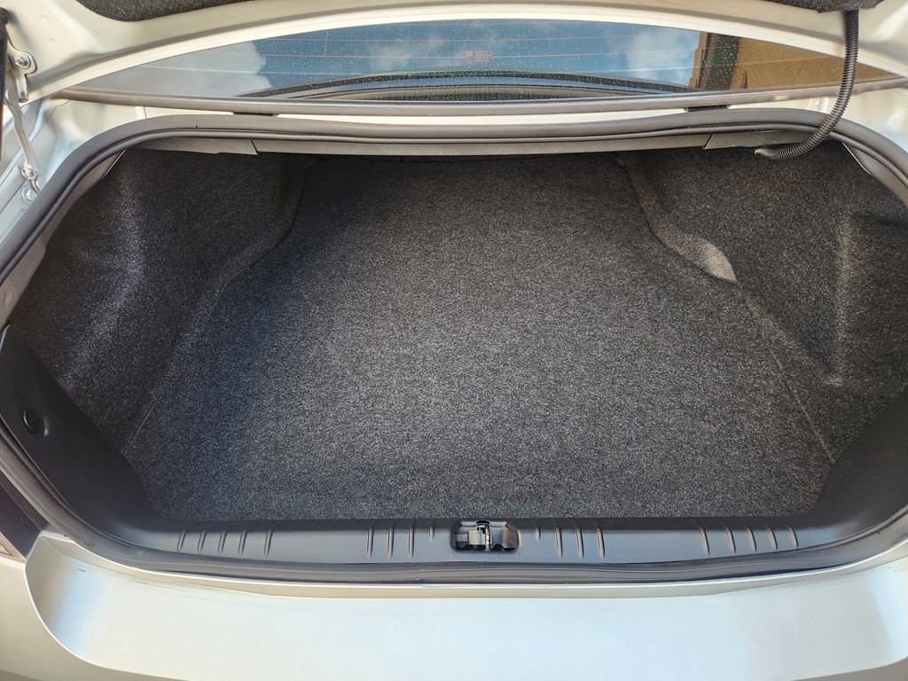 2012 Chevrolet Impala Image 5