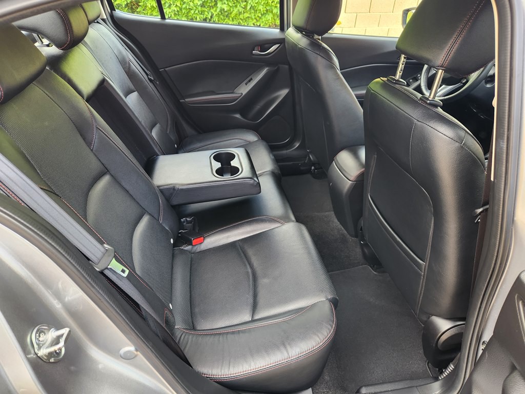 2016 Mazda Mazda3 Image 28