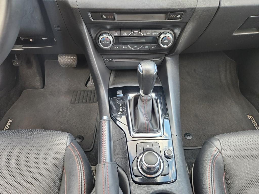 2016 Mazda Mazda3 Image 42