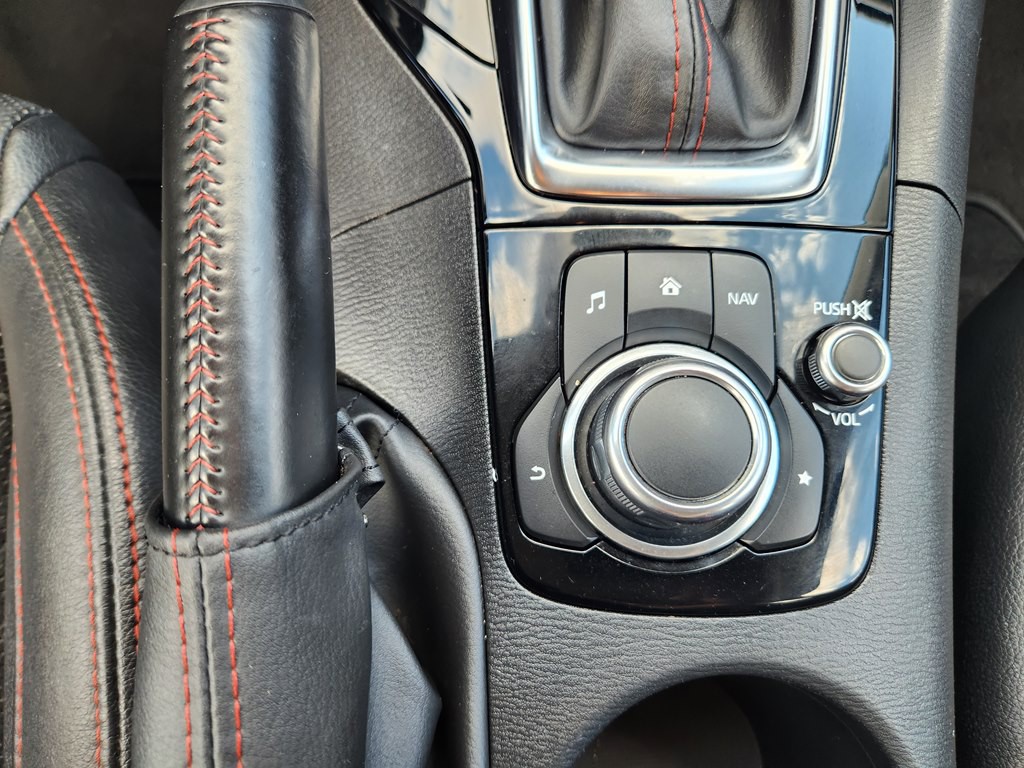 2016 Mazda Mazda3 Image 45