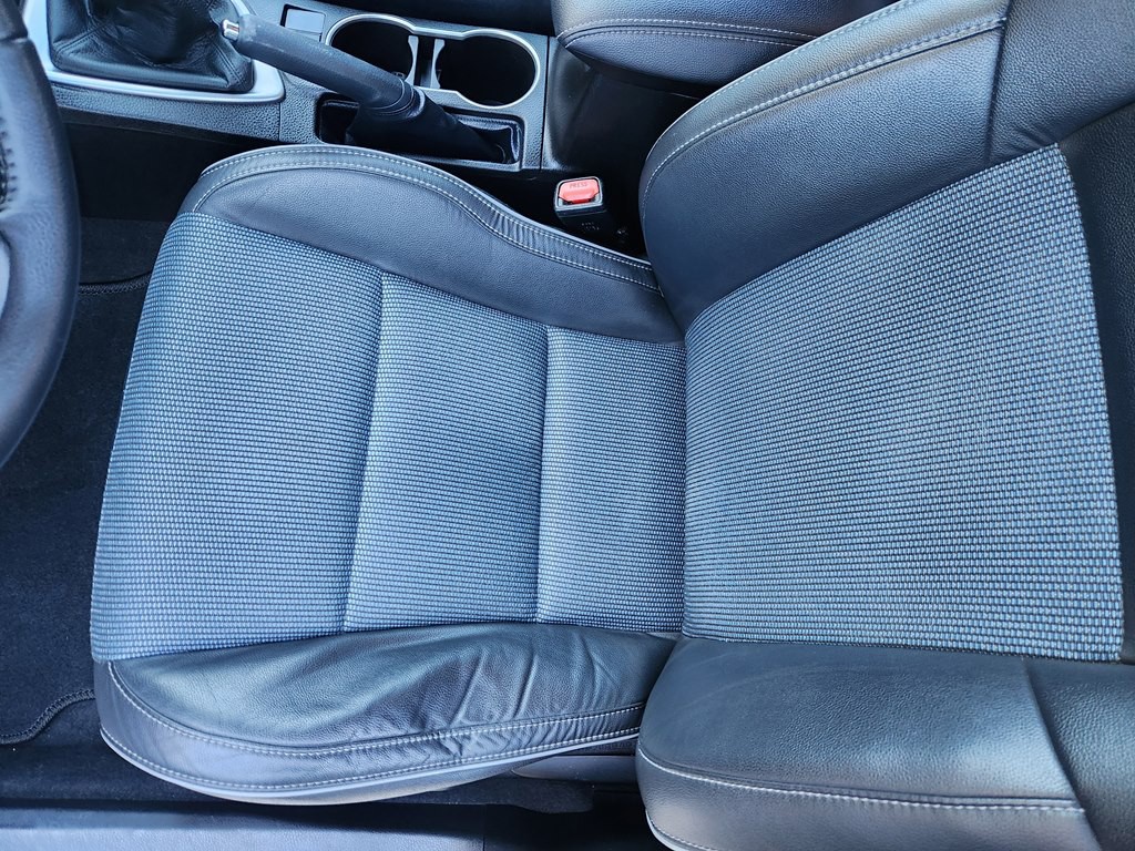 2014 Toyota Corolla Image 32