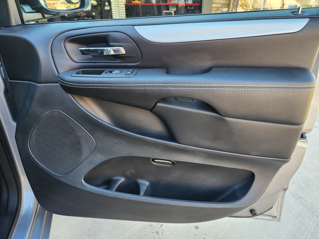 2014 Dodge Grand Caravan Image 24